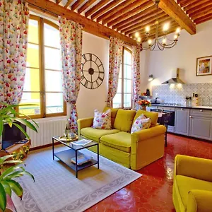  Apartment Cent Cinq - Unique In The Heart Of Frankreich