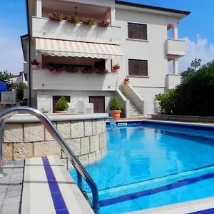  Apartment Mirjam Kroatien